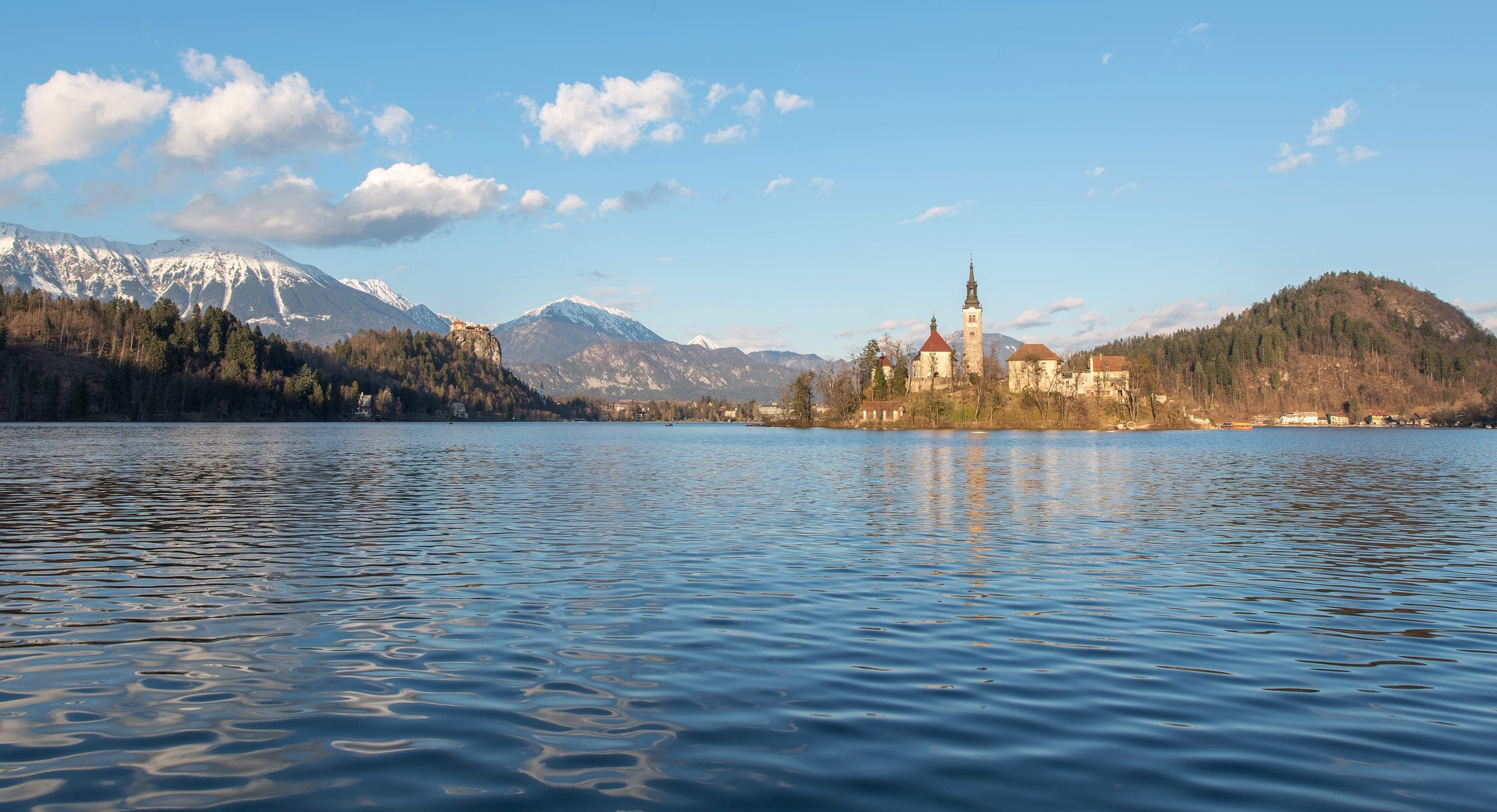 الربيع, منظر لـLake Bled