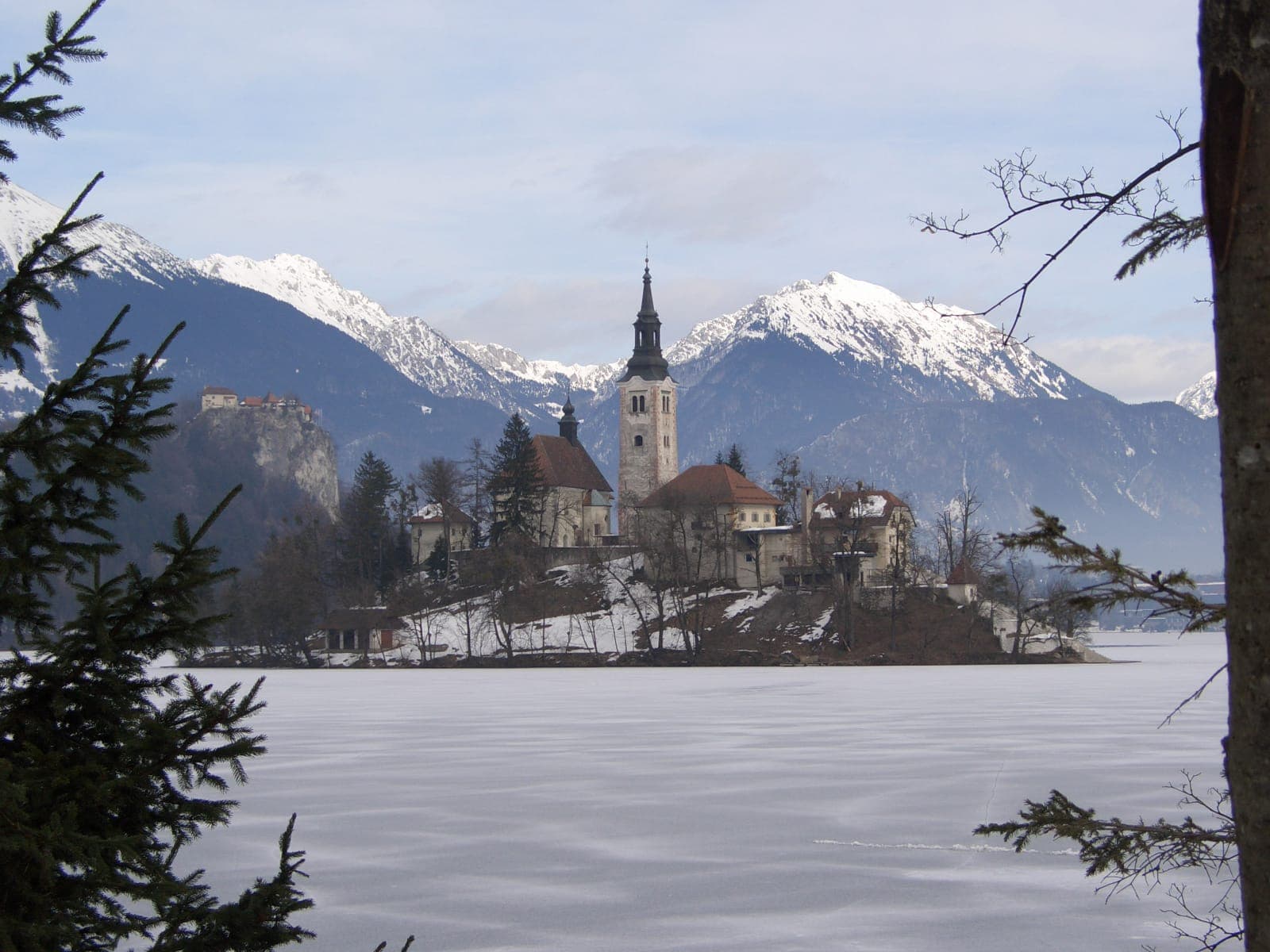 الشتاء, منظر لـLake Bled