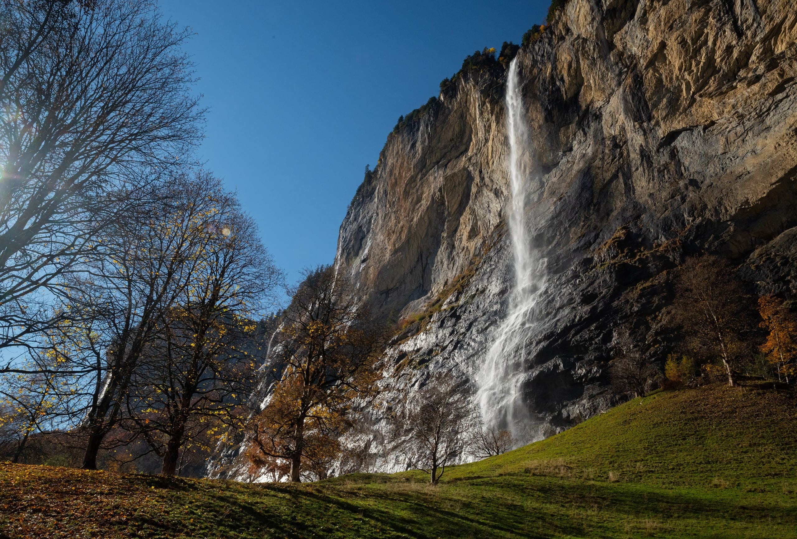 Otoño, Vista de Lauterbrunnen